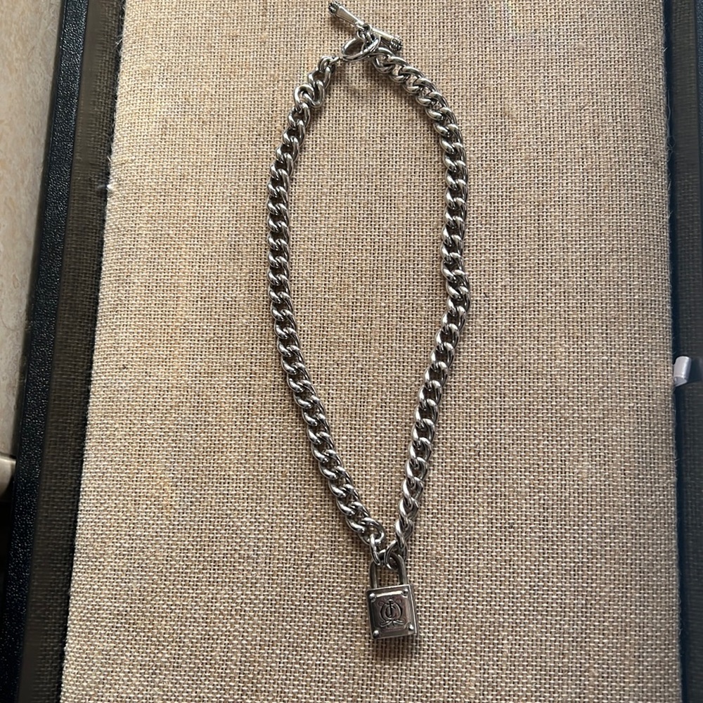 Juicy Couture toggle necklace